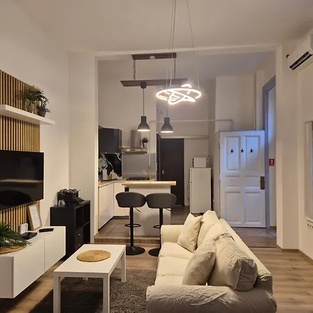 Orsi's Sweet & Lovely *