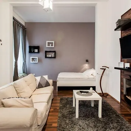 Orsi's Sweet & Lovely Lägenhet *